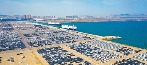 遼港集團(tuán)2月商品車外貿(mào)業(yè)務(wù)量飆升83%，大連汽車產(chǎn)業(yè)動力澎湃